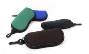 Folding glasses case with handle